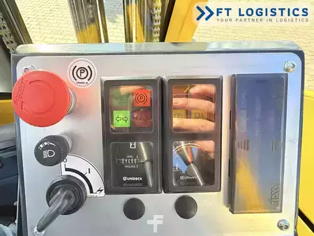 Négyutas targonca 2017  Combilift COMBILIFT CB2500 | GAS | TRIPLEX 6000MM | FORK POSITIONER | FREE LIFT | SIDE SHIFT | PERFECT CONDITION (16)