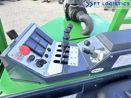 Carrelli elevatori 4 vie 2017  Combilift CB2500 | GAS | DUPLEX 4000 MM | ONLY 552 OPERATING HOURS | SIDE SHIFT | FORK POSITIONER | NEW TIRES | FULLY SERVICED | EXCELLENT CONDITION (14)