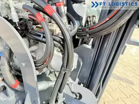Carrelli elevatori 4 vie 2017  Combilift CB2500 | GAS | DUPLEX 4000 MM | ONLY 552 OPERATING HOURS | SIDE SHIFT | FORK POSITIONER | NEW TIRES | FULLY SERVICED | EXCELLENT CONDITION (30)