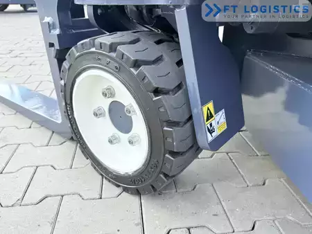 Carrelli elevatori 4 vie 2017  Combilift CB2500 | GAS | DUPLEX 4000 MM | ONLY 552 OPERATING HOURS | SIDE SHIFT | FORK POSITIONER | NEW TIRES | FULLY SERVICED | EXCELLENT CONDITION (9)