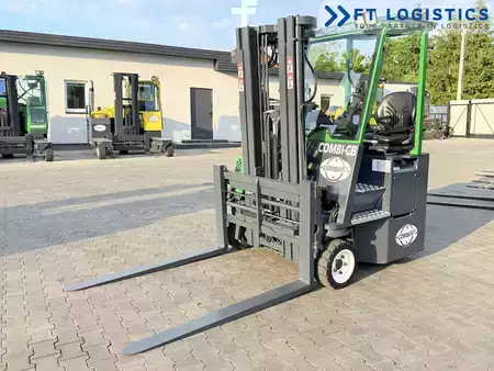 Čtyřcestný vysokozdvižný vozík 2017  Combilift CB3000 | DIESEL | TRIPLEX 4900 | FREE-LIFT | FORK-POSITIONER | SIDE-SHIFT | NEW TIRES (2)