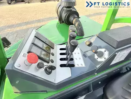 Čtyřcestný vysokozdvižný vozík 2017  Combilift CB3000 | DIESEL | TRIPLEX 4900 | FREE-LIFT | FORK-POSITIONER | SIDE-SHIFT | NEW TIRES (23)
