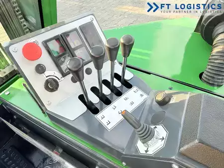 Čtyřcestný vysokozdvižný vozík 2017  Combilift CB3000 | DIESEL | TRIPLEX 4900 | FREE-LIFT | FORK-POSITIONER | SIDE-SHIFT | NEW TIRES (25)