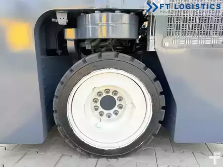 Čtyřcestný vysokozdvižný vozík 2017  Combilift CB3000 | DIESEL | TRIPLEX 4900 | FREE-LIFT | FORK-POSITIONER | SIDE-SHIFT | NEW TIRES (34)
