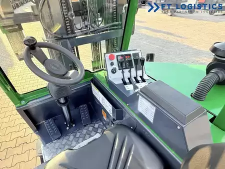 Čtyřcestný vysokozdvižný vozík 2017  Combilift CB3000 | DIESEL | TRIPLEX 4900 | FREE-LIFT | FORK-POSITIONER | SIDE-SHIFT | NEW TIRES (36)