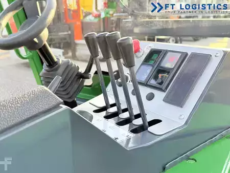 Čtyřcestný vysokozdvižný vozík 2017  Combilift CB3000 | DIESEL | TRIPLEX 4900 | FREE-LIFT | FORK-POSITIONER | SIDE-SHIFT | NEW TIRES (40)