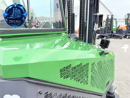 Čtyřcestný vysokozdvižný vozík 2012  Combilift CB4000 | GAS | TRIPLEX 6800 | FREE-LIFT | FORK-POSITIONER | SIDE-SHIFT | FULL CABIN | NEW TIRES (30)