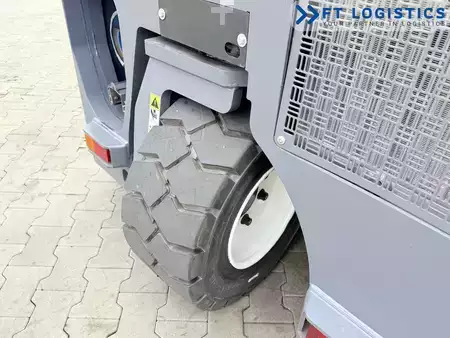 Čtyřcestný vysokozdvižný vozík 2012  Combilift CB4000 | GAS | TRIPLEX 6800 | FREE-LIFT | FORK-POSITIONER | SIDE-SHIFT | FULL CABIN | NEW TIRES (8)