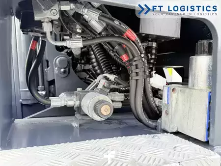 Vierweg zijlader 2017  Combilift C4500S | GAS | TRIPLEX 5550 | FORK-POSITIONER | FREE-LIFT | NEW TIRES | FULL CABIN (12)