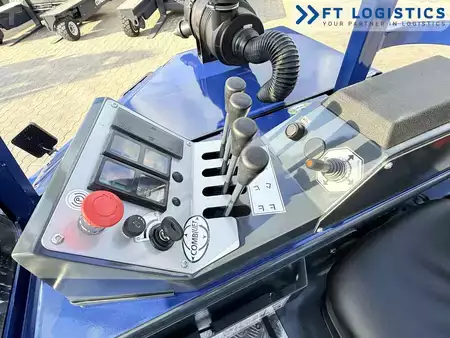 Čtyřcestný vysokozdvižný vozík 2017  Combilift CB3000 / GAS / TRIPLEX 5500MM / FREE-LIFT / FORK-POSITIONER / SIDE-SHIFT (16)