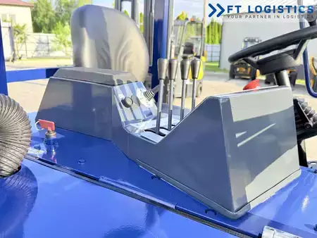 Čtyřcestný vysokozdvižný vozík 2017  Combilift CB3000 / GAS / TRIPLEX 5500MM / FREE-LIFT / FORK-POSITIONER / SIDE-SHIFT (34)