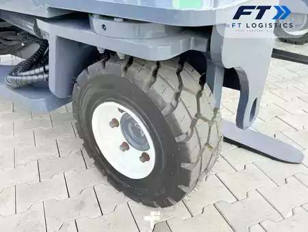 Wózki 4-kierunkowe 2009  Combilift C6000 | DIESEL | DUPLEX 4600 | FREE LIFT | FORK POSITIONER | FULL CABIN | NEW TIRES (4)