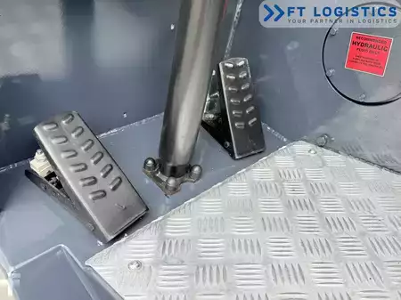 Čtyřcestný vysokozdvižný vozík 2019  Combilift CB4000 | GAS | TRIPLEX 5200MM | FREE-LIFT | FORK-POSITIONER | SIDE-SHIFT | NEW TIRES (5)