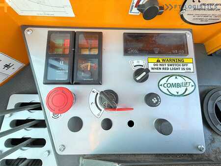 Carretilla de 4 vías 2009  Combilift C4000 / GAS / TRIPLEX – 5600MM / FREE LIFT / FORK SIDESHIFT / LIKE NEW (28)