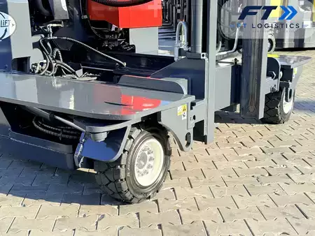Chariots multidirectionnels 2009  Combilift C4500 | GAS | TRIPLEX 8400 | WIDE FORK POSITIONER (30)