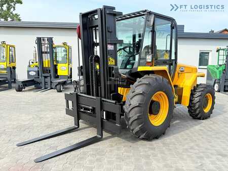 Terénní vysokozdvižný vozík 2012  JCB 940 / DIESEL / TRIPLEX 4500MM / FORK POSITIONER / FORK SIDESHIFT / 4T / NEW TYRES / LIKE NEW (1)