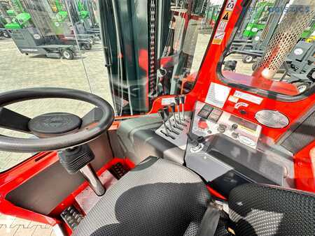 Empilhador Quatro caminhos 2017  Combilift C4000 / TRIPLEX / 9300MM / FREE LIFT / FORK POSITIONER / GAS / CABIN / LIKE NEW (19)
