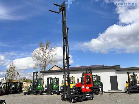 Empilhador Quatro caminhos 2017  Combilift C4000 / TRIPLEX / 9300MM / FREE LIFT / FORK POSITIONER / GAS / CABIN / LIKE NEW (36)