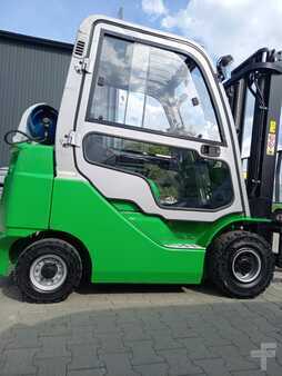 Empilhador a gás 2018  Cesab M 315 - niski przebieg! (5)