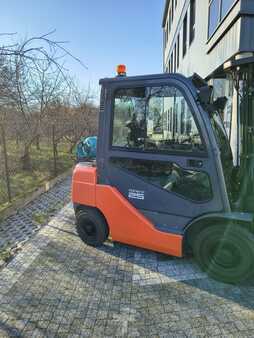 Nestekaasutrukki 2018  Toyota 02-8FGF25 (5)