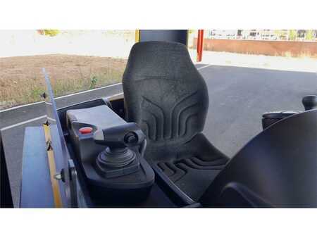 Reach Truck - Hyster R1.6 (11)
