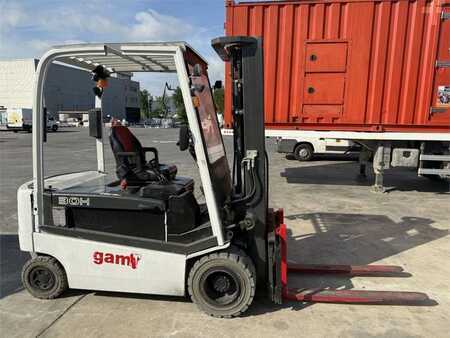 Carrelli elettrici 4 ruote 2015  Unicarriers G1Q2L30Q (1)