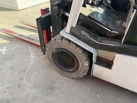 Carrelli elettrici 4 ruote 2015  Unicarriers G1Q2L30Q (7)