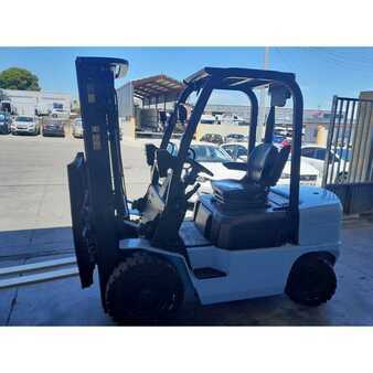Gas truck 2019  Utilev UT25P (1)
