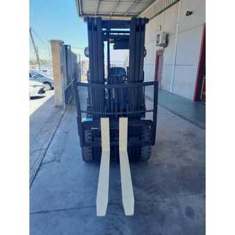 Gas truck 2019  Utilev UT25P (2)