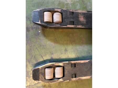 Niederhubwagen - Yale MP20X FBW (6)