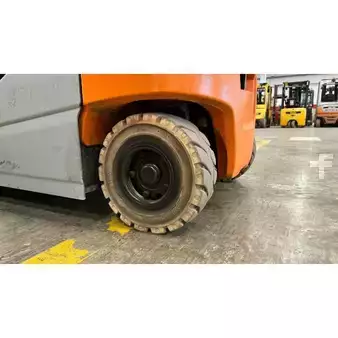 Electric - 4 wheels - Still RX 20-20 P (11)