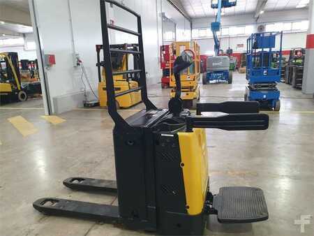 Elektromos emelőkocsik - Yale MP20X FBW (1)