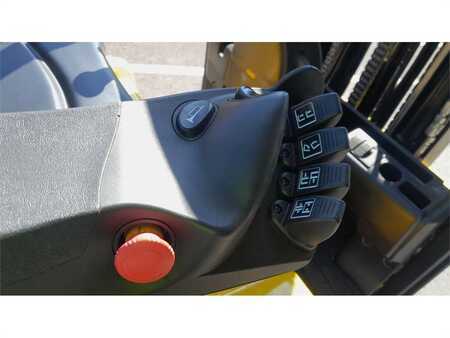 Eléctrico - 4 rodas 2019  Yale ERP 16 VF LWB (9)