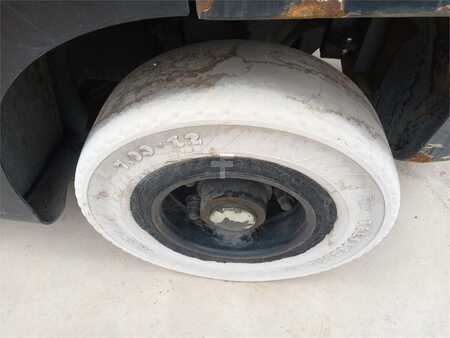 Nestekaasutrukki 2020  Hyster H4.5FTS5 (6)