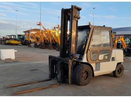 Diesel Forklifts 2014  Nissan F04D50Q (5)