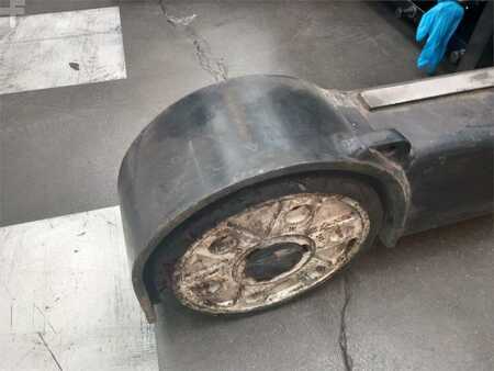 Skjutstativtruck - Yale MR14 (13)