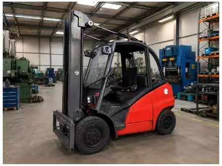 Diesel Forklifts - Linde H40 (1)