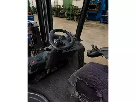 Diesel Forklifts - Linde H40 (5)