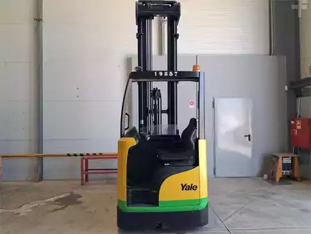 Reach Trucks 2015  Yale MR14 (4)