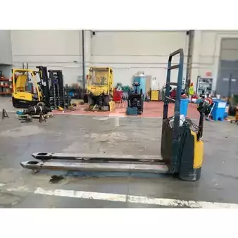 Electric Pallet Trucks 2018  Yale MP20 (1)