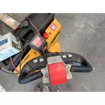 Electric Pallet Trucks 2018  Yale MP20 (5)