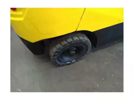 Empilhador diesel - Hyster H2.5UT (10)