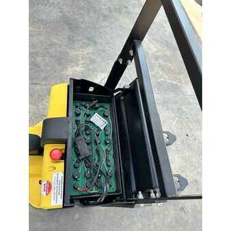 Apilador eléctrico - Hyster P2.0 (5)