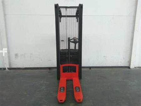 Ledstaplare gå 2021  Hyster S1.2 (2)