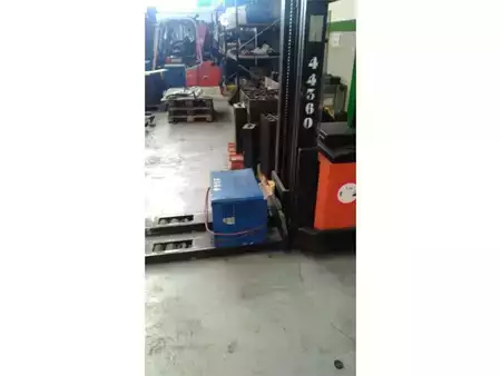 Stacker pedestre - Toyota SWE120I (2)