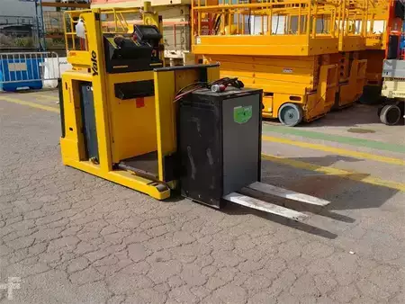 Recogepedido vertical - Yale MO10E AC (2)