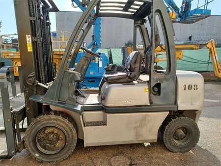 Dieselstapler - Nissan FGD02A30Q (3)