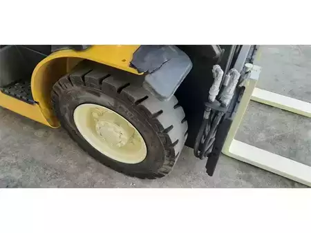 Dieselový VZV - Yale GDP20VX (10)