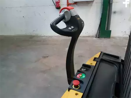 Apilador eléctrico - Yale MS10E (5)