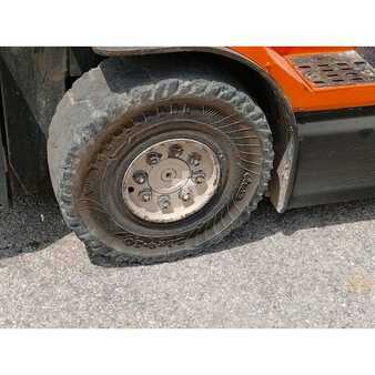 Electric - 4 wheels - Toyota 7FBMF25 (7)
